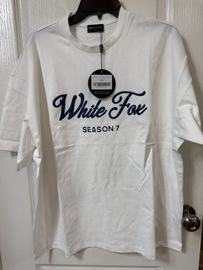 White Fox Season 7 Oversized Tee L/XL Color Snow